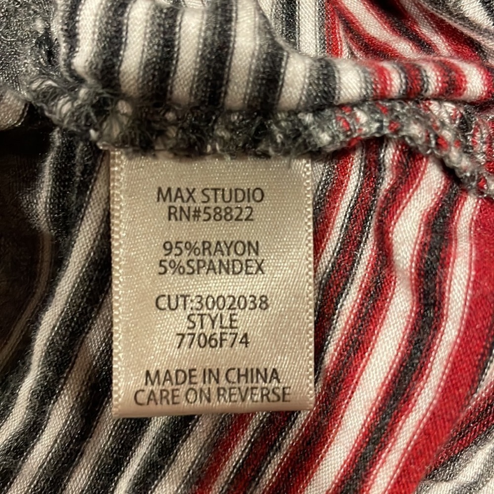 EUC Max Studio women’s red and gray ruffle sleeve striped top L - Picture 6 of 7
